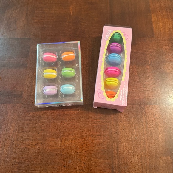 6 Macaron Faux Cookie Push Pins New - Picture 3 of 4